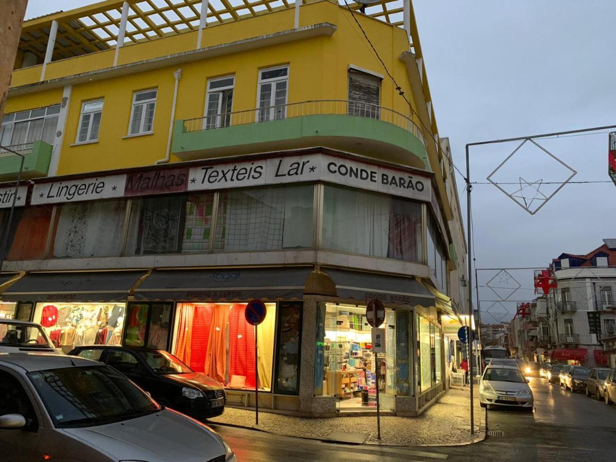 Lar Dois Coracoes Hostel Algés Exterior foto