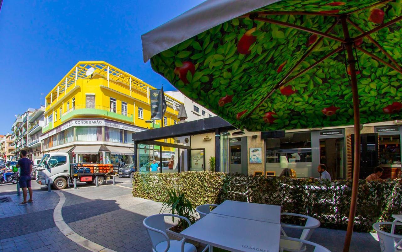 Lar Dois Coracoes Hostel Algés Exterior foto