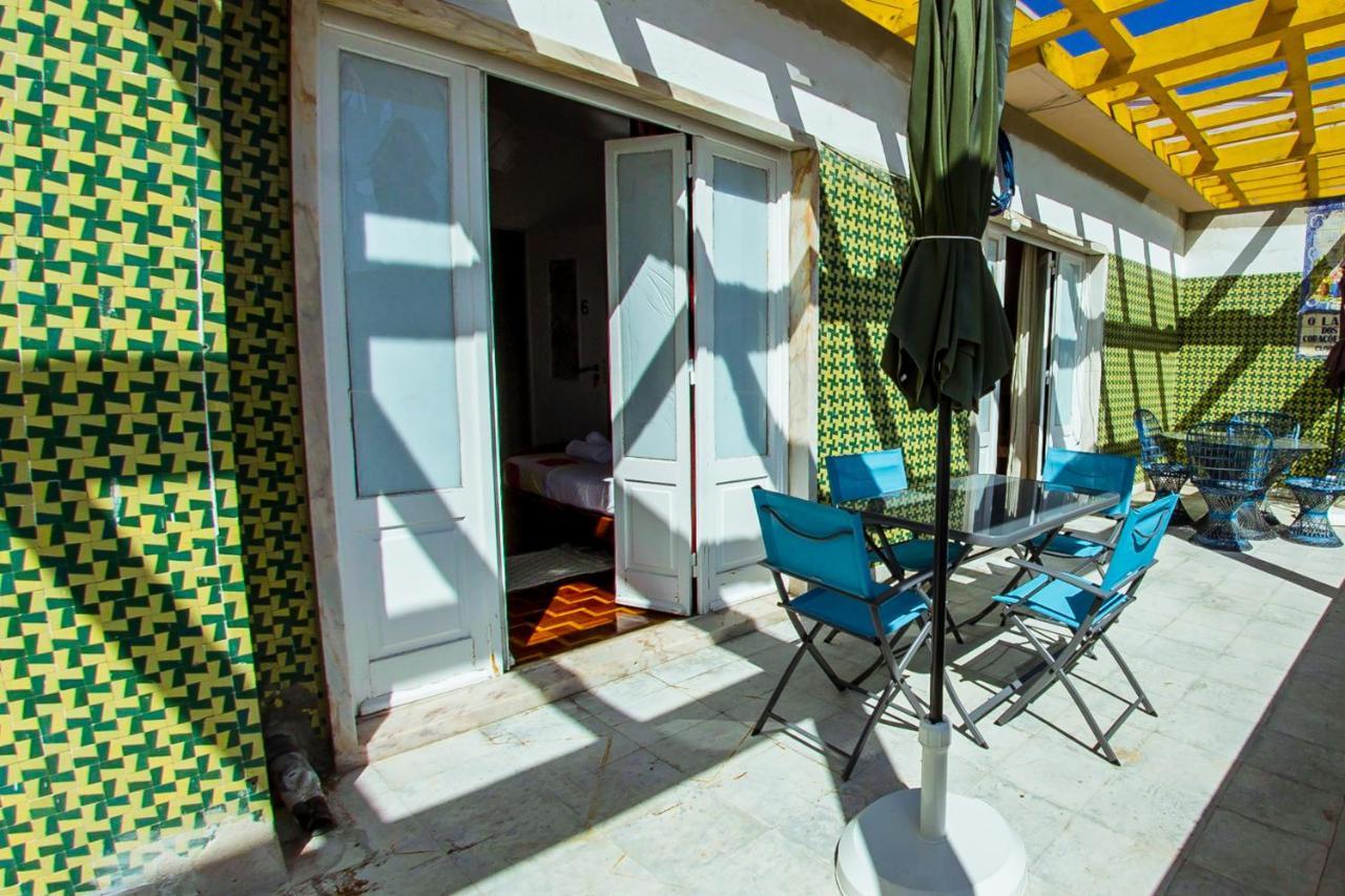 Lar Dois Coracoes Hostel Algés Exterior foto